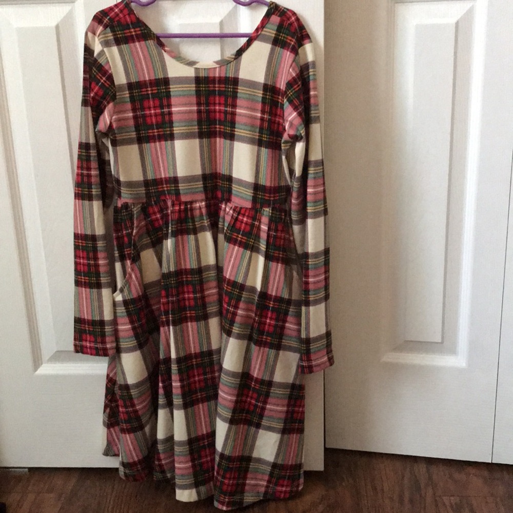 Hanna Andersson girls plaid skater dress.